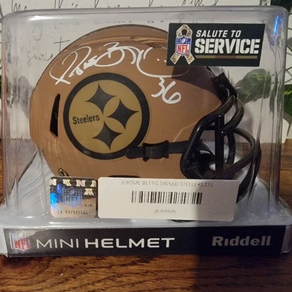 Riddell Steelers Mini Helmet - Signed by Jerome Bettis